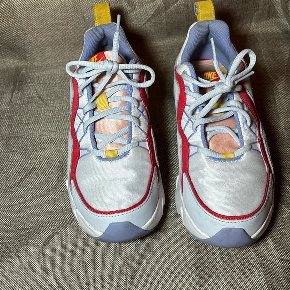 Nike Women’s RYZ 365 Size 8 - Picture 1 of 8